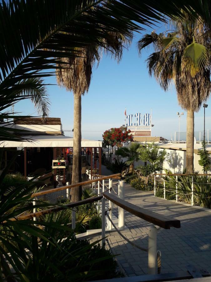 Stella Di Mare Leilighet Rimini Eksteriør bilde